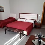 Siracusa Breakfast & 3* Syrakuzy